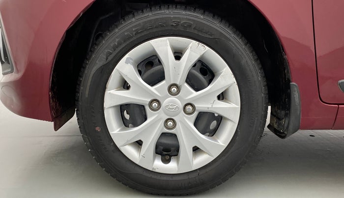 2016 Hyundai Grand i10 SPORTZ 1.2 KAPPA VTVT, Petrol, Manual, 50,975 km, Left Front Wheel