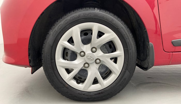 2018 Hyundai Grand i10 SPORTZ 1.2 KAPPA VTVT, Petrol, Manual, 16,375 km, Left Front Wheel
