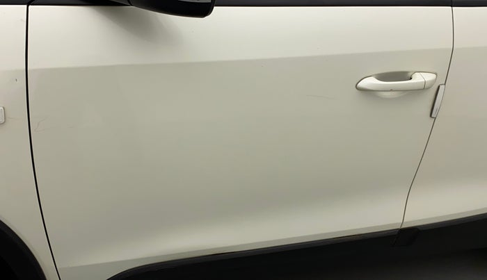 2019 Mahindra XUV300 W6 1.5 DIESEL, Diesel, Manual, 40,717 km, Front passenger door - Minor scratches