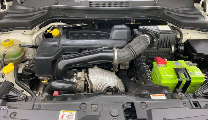 2019 Mahindra XUV 3OO W6 1.5 DIESEL, Diesel, Manual, 40,717 km, Open Bonet