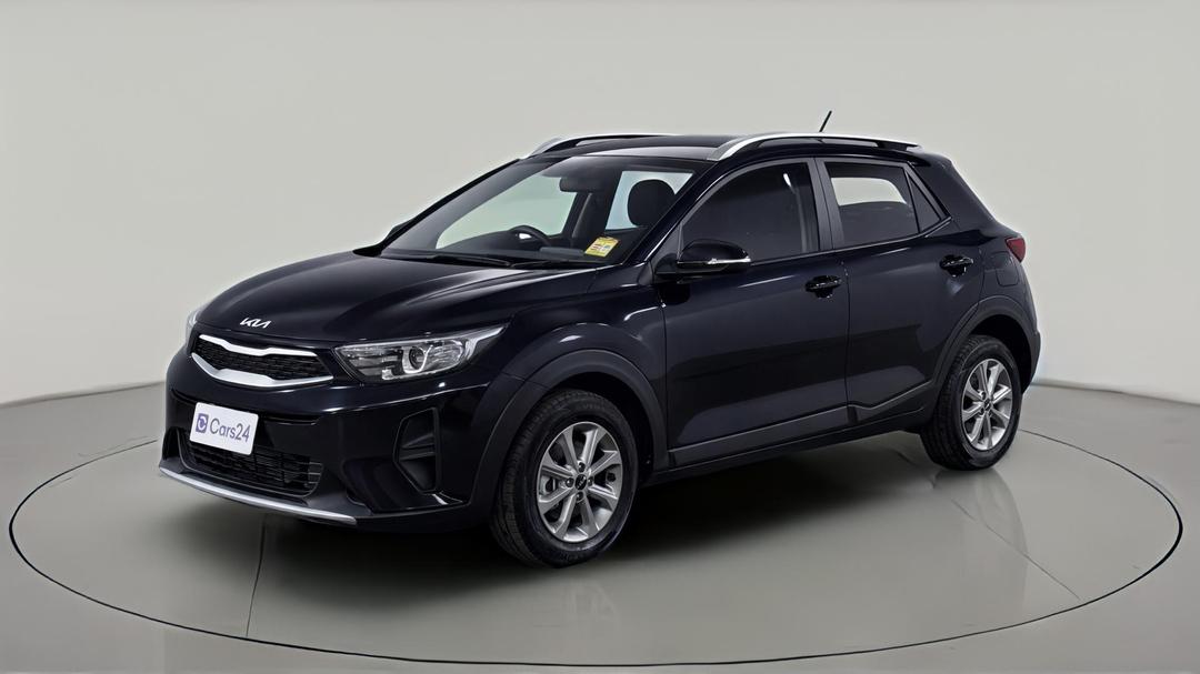 2025 Kia Stonic S, Automatic, 7297 km, Left Front Diagonal (45- Degree) View