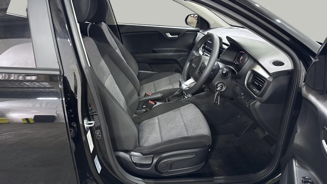 2025 Kia Stonic S, Automatic, 7297 km, Right Side Front Door Cabin View