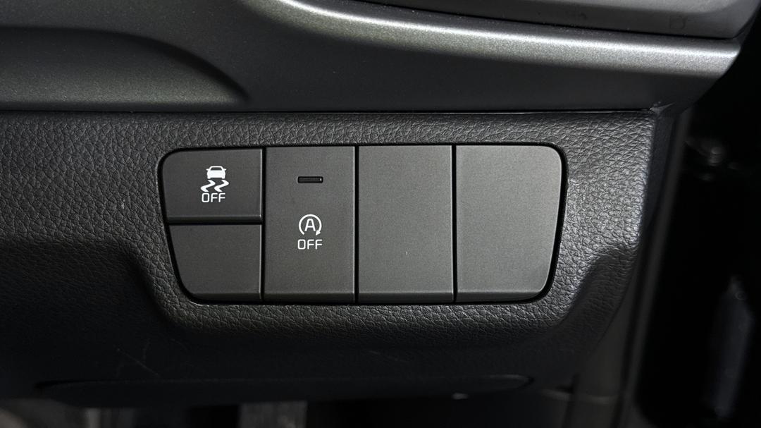 2025 Kia Stonic S, Automatic, 7297 km, Utility Switches/Buttons