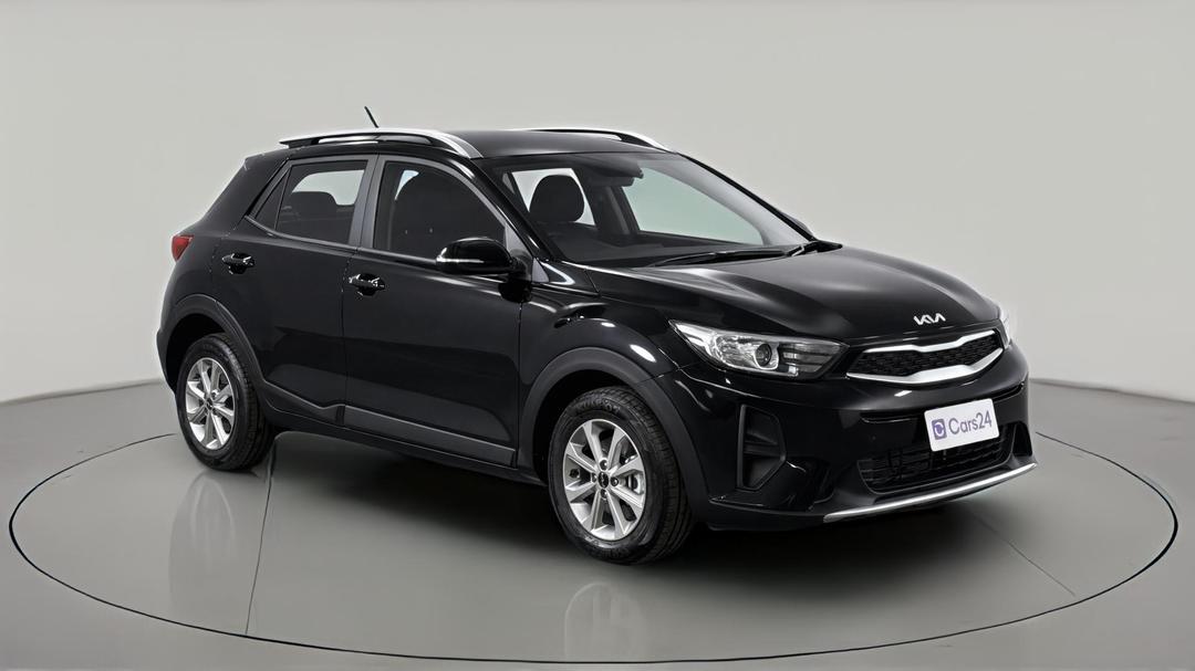 2025 Kia Stonic S, Automatic, 7297 km, Right Front Diagonal (45- Degree) View