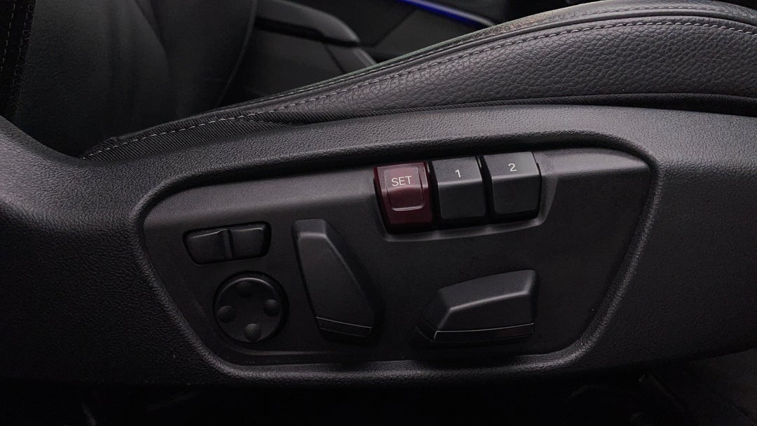 2020 BMW 2 M235i Xdrive Gran Coupe, Automatic, 15562 km, Drivers Side Adjustment Panel