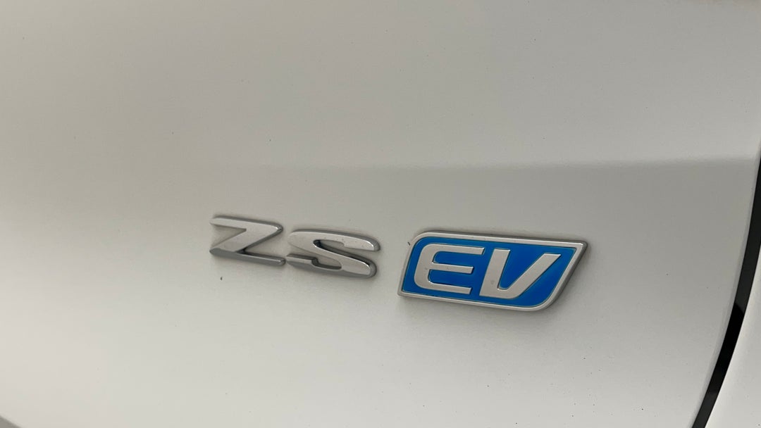 Badge (Boot Right Side)