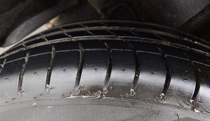 2018 Hyundai Xcent SX 1.2, CNG, Manual, 94,829 km, Right Rear Tyre Tread