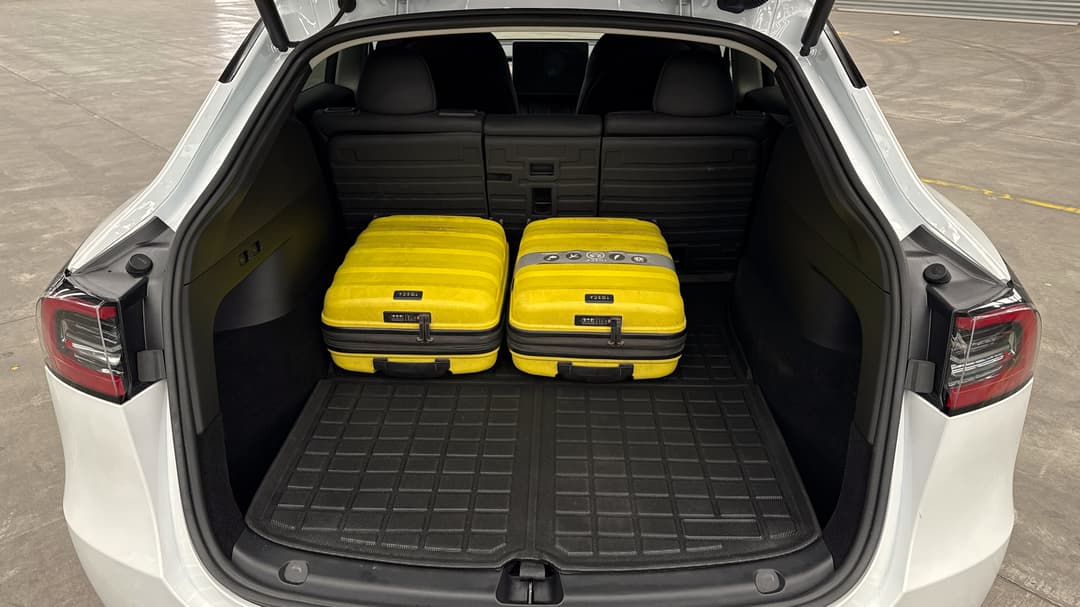 2022 Tesla Model Y Rear-wheel Drive, Automatic, 59496 km, Boot Inside View with Luggage