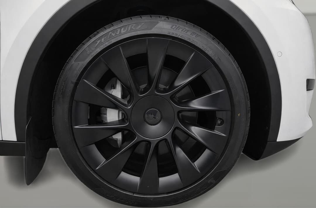 2022 Tesla Model Y Rear-wheel Drive, Automatic, 59496 km, Right Front Wheel