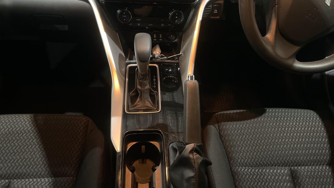 2023 Mitsubishi Eclipse Cross Es (2WD), Automatic, 44413 km, Center Console