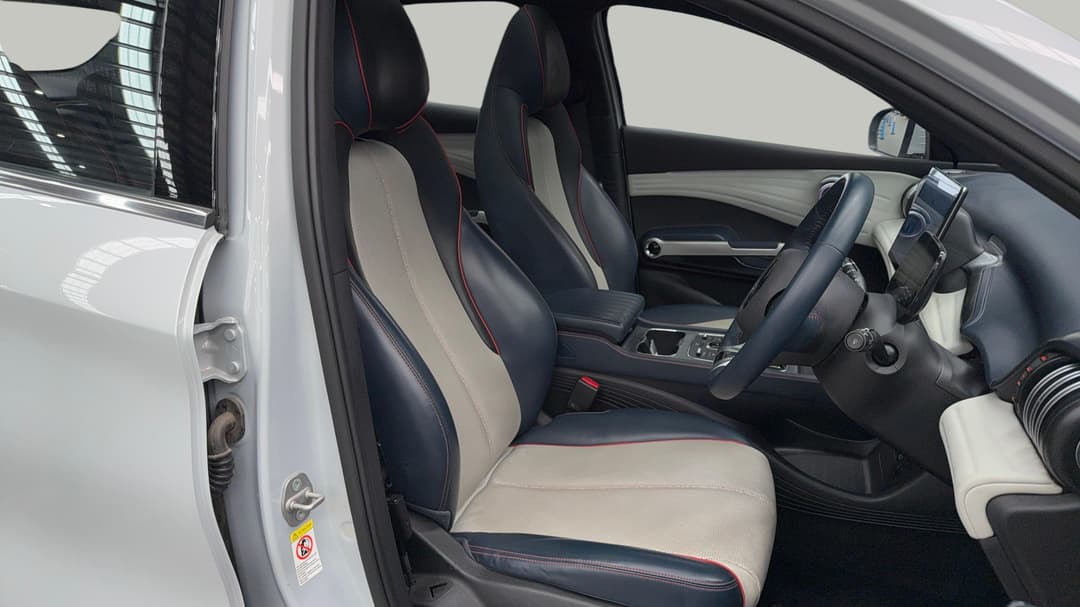 2023 Byd Atto 3 Extended Range, Automatic, 60029 km, Right Side Front Door Cabin View