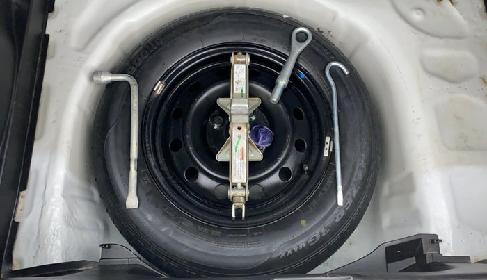 2018 Maruti Swift VXI, Petrol, Manual, 42,781 km, Spare Tyre