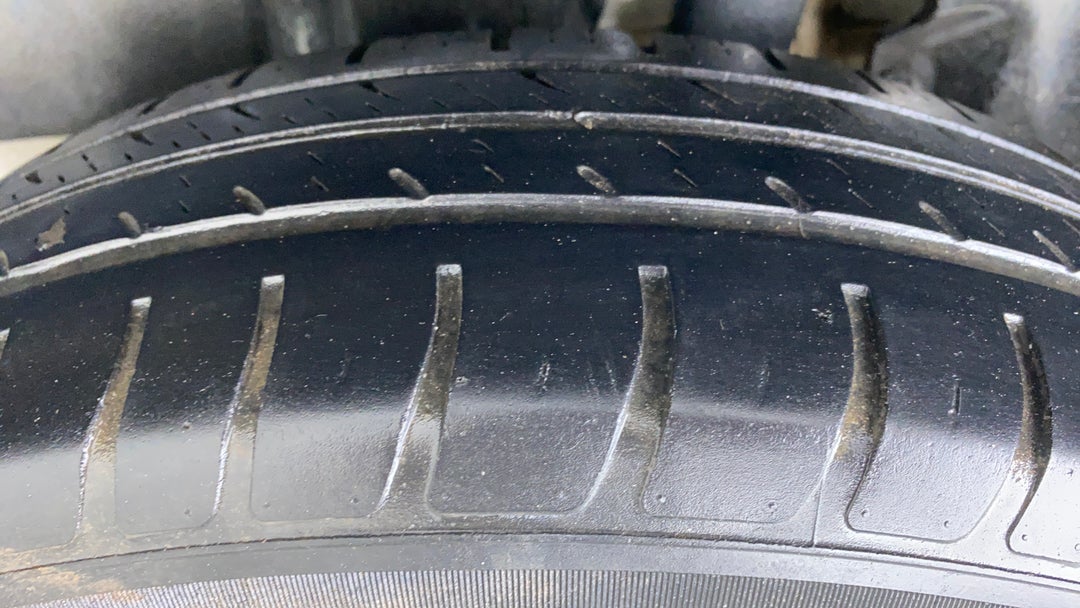 Left Rear Tyre Tread