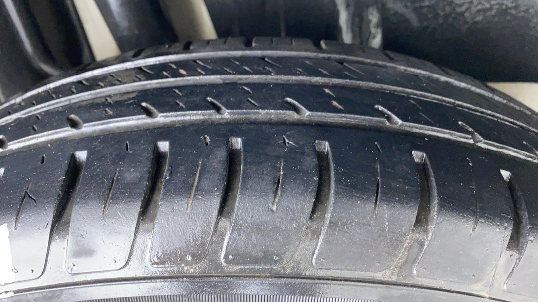 Right Rear Tyre Tread