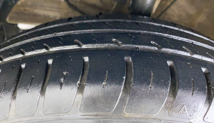2018 Maruti Swift VXI, Petrol, Manual, 42,781 km, Left Front Tyre Tread