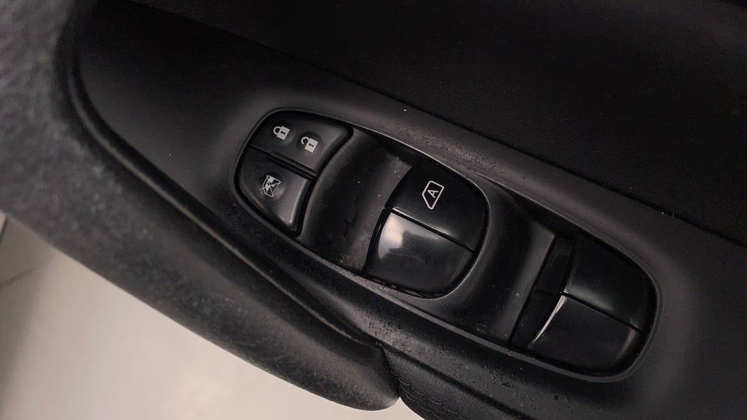 2016 Nissan Qashqai St, Automatic, 103120 km, Drivers Side Door Panel Controls