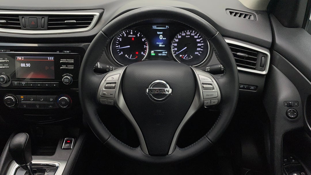 2016 Nissan Qashqai St, Automatic, 103120 km, Steering Wheel Close-up