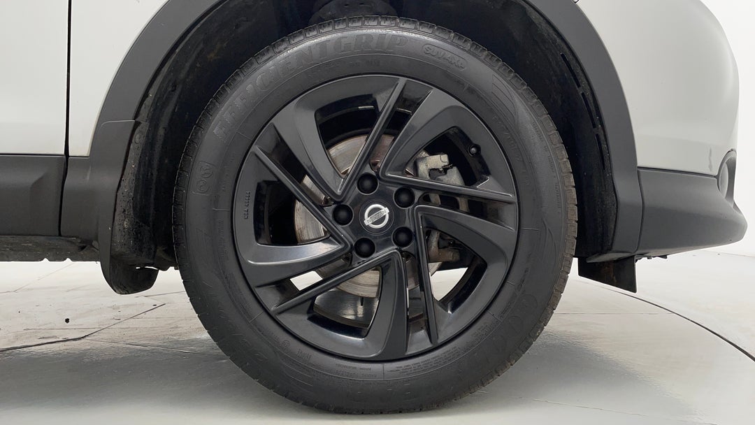 2016 Nissan Qashqai St, Automatic, 103120 km, Right Front Wheel