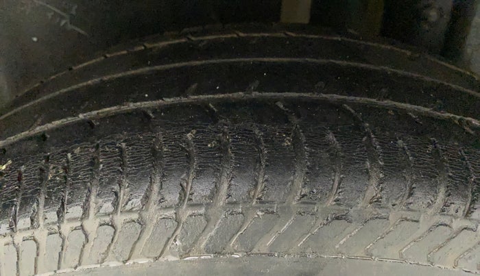 2017 Maruti Swift VXI, Petrol, Manual, 71,901 km, Left Rear Tyre Tread