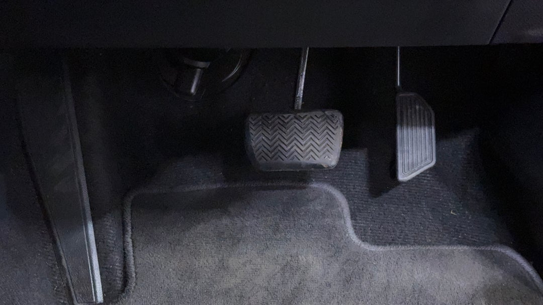 2017 Toyota Corolla Ascent, Automatic, 79006 km, Pedals and Footmat