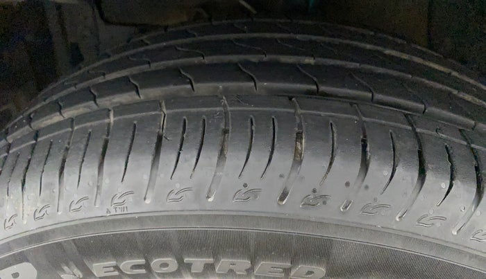 2022 Maruti BREZZA ZXI SMART HYBRID , Petrol, Manual, 15,012 km, Left Front Tyre Tread