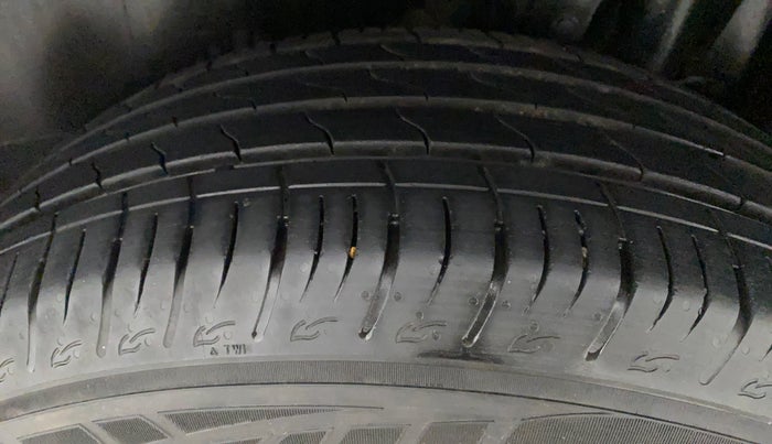 2022 Maruti BREZZA ZXI SMART HYBRID , Petrol, Manual, 15,012 km, Left Rear Tyre Tread