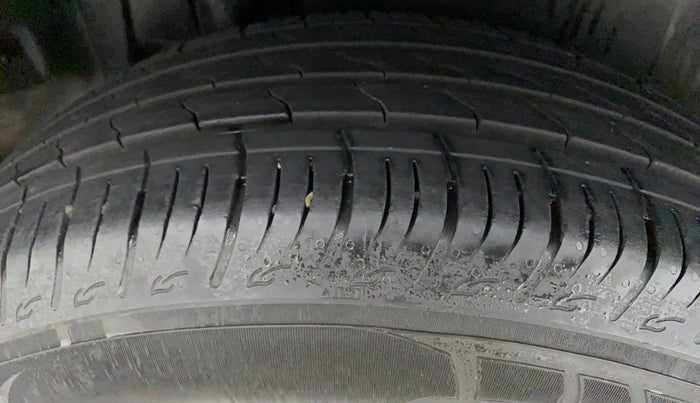 2022 Maruti BREZZA ZXI SMART HYBRID , Petrol, Manual, 15,012 km, Right Rear Tyre Tread