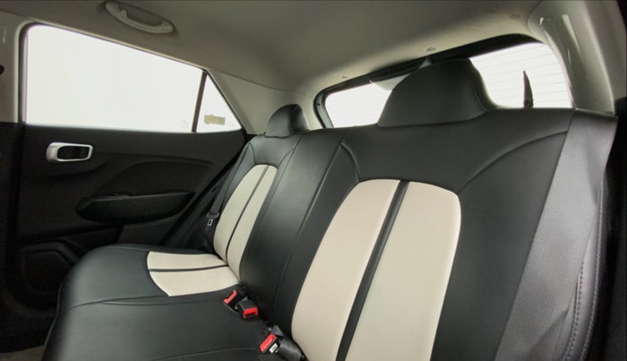 2020 Hyundai VENUE S 1.0 TURBO MT, Petrol, Manual, 21,921 km, Right Side Rear Door Cabin