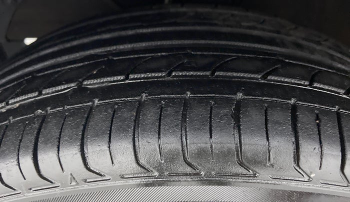 2016 Maruti Baleno DELTA DDIS 190, Diesel, Manual, 1,63,648 km, Left Front Tyre Tread