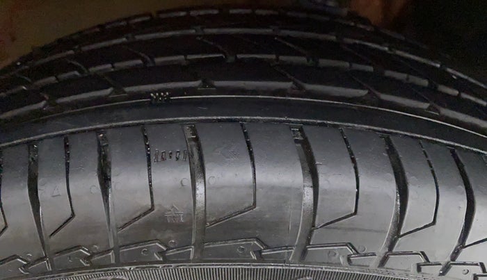 2017 Maruti IGNIS DELTA 1.2 K12, Petrol, Manual, 31,132 km, Right Front Tyre Tread