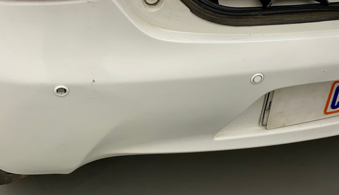 2013 Toyota Etios Liva G, CNG, Manual, 40,794 km, Infotainment system - Parking sensor not working