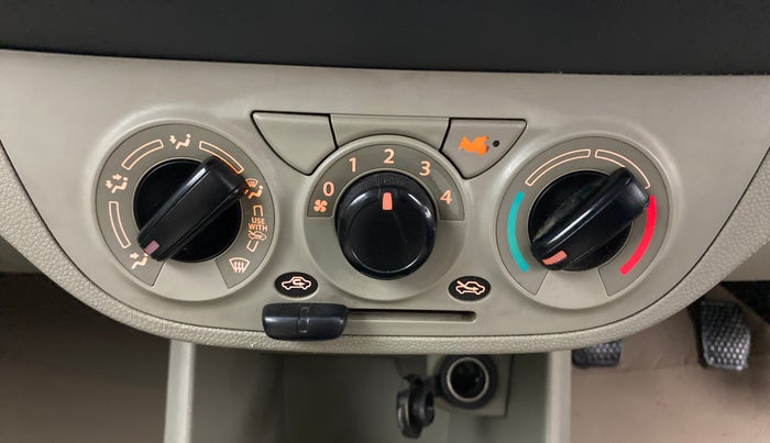 2016 Maruti Alto K10 VXI, Petrol, Manual, 89,128 km, AC Unit - Directional switch has minor damage