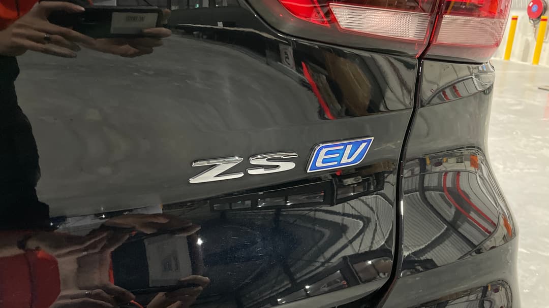 2022 MG ZS EV Essence, Automatic, 46432 km, Badge (Boot Right Side)