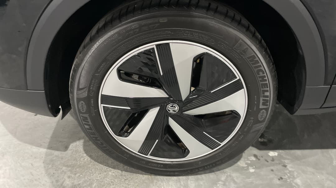 2022 MG ZS EV Essence, Automatic, 46432 km, Left Front Wheel