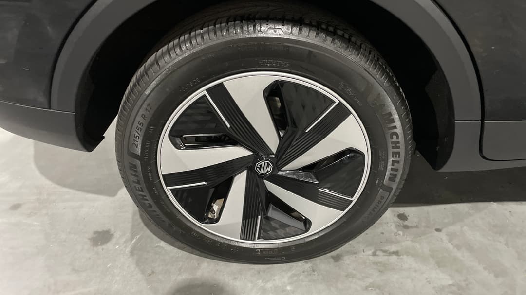 2022 MG ZS EV Essence, Automatic, 46432 km, Right Rear Wheel