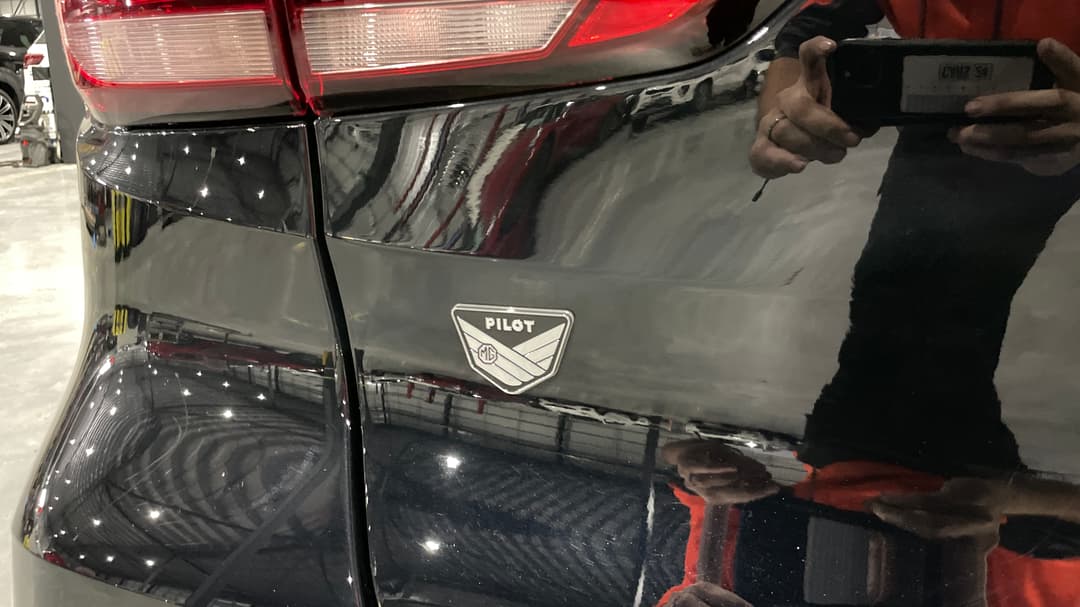 2022 MG ZS EV Essence, Automatic, 46432 km, Badge (Boot Left Side)