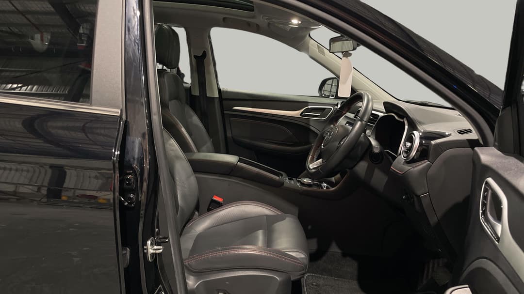 2022 MG ZS EV Essence, Automatic, 46432 km, Right Side Front Door Cabin View