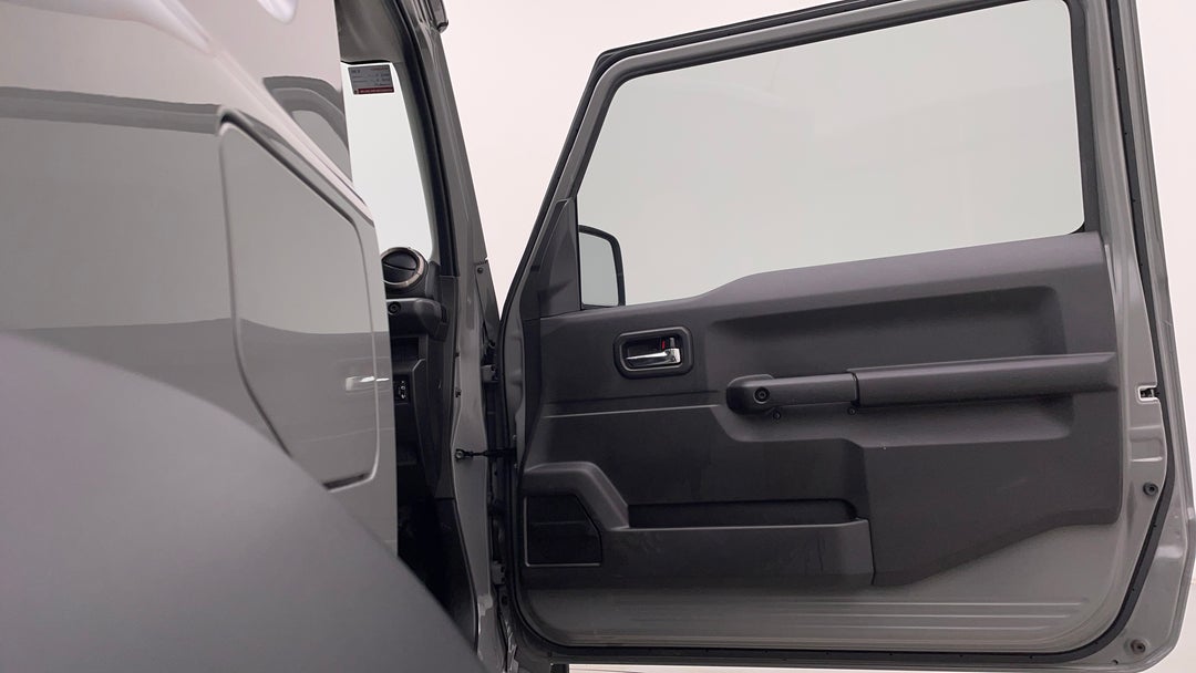 2023 Suzuki Jimny Glx, Automatic, 10248 km, Speaker View