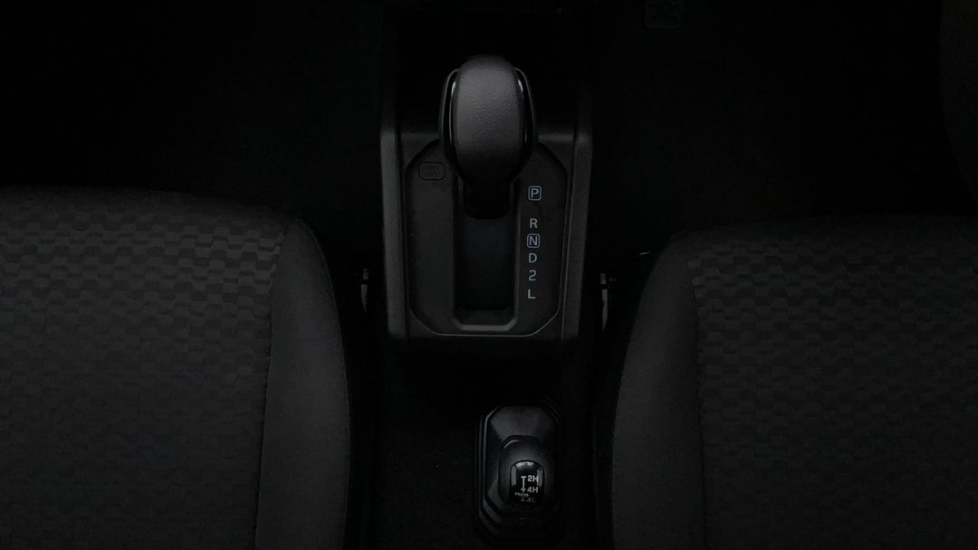 2023 Suzuki Jimny Glx, Automatic, 10248 km, Gear Lever 