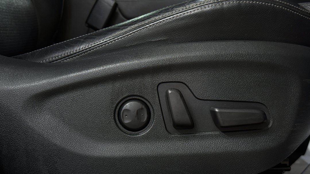 2017 Kia Sportage Gt-line (AWD), Automatic, 131743 km, Drivers Side Adjustment Panel