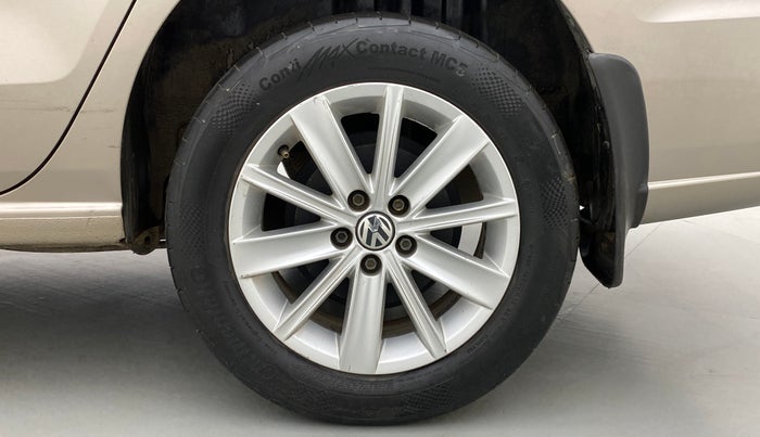 2016 Volkswagen Vento HIGHLINE TDI AT, Diesel, Automatic, 90,271 km, Left Rear Wheel
