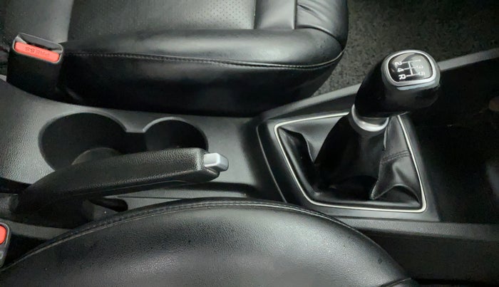 2019 Hyundai Elite i20 ASTA 1.2 (O), Petrol, Manual, 42,911 km, Gear Lever