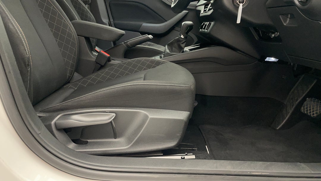 2022 SKODA Scala 110tsi Ambition, Automatic, 53809 km, Drivers Side Adjustment Panel