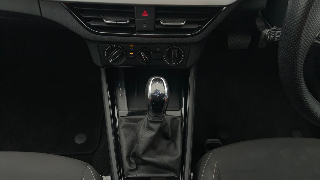 2022 SKODA Scala 110tsi Ambition, Automatic, 53809 km, Gear Lever 