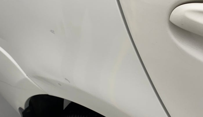 2011 Toyota Etios G, Petrol, Manual, 75,091 km, Right quarter panel - Slightly dented
