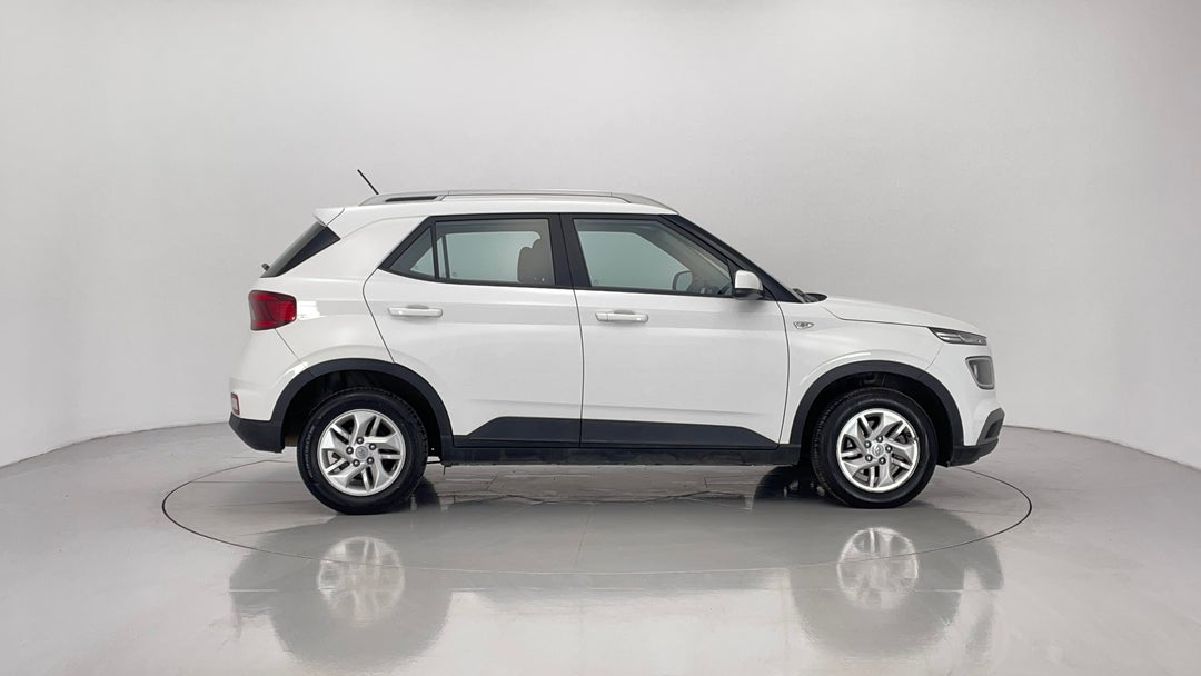 2023 Hyundai Venue Venue, Automatic, 50200 km, Right Side View