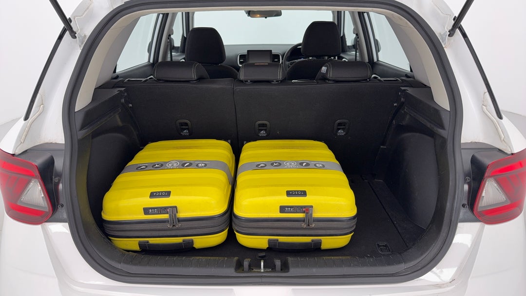 2023 Hyundai Venue Venue, Automatic, 50200 km, Boot Inside View with Luggage