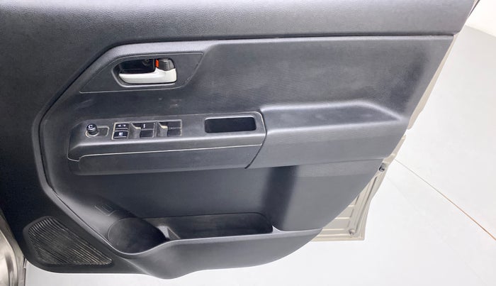 2020 Maruti New Wagon-R VXI 1.0, Petrol, Manual, 35,874 km, Driver Side Door Panels Control