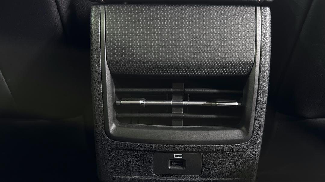 2025 Chery C5 Ultimate, Automatic, 19284 km, Rear A/C Vent