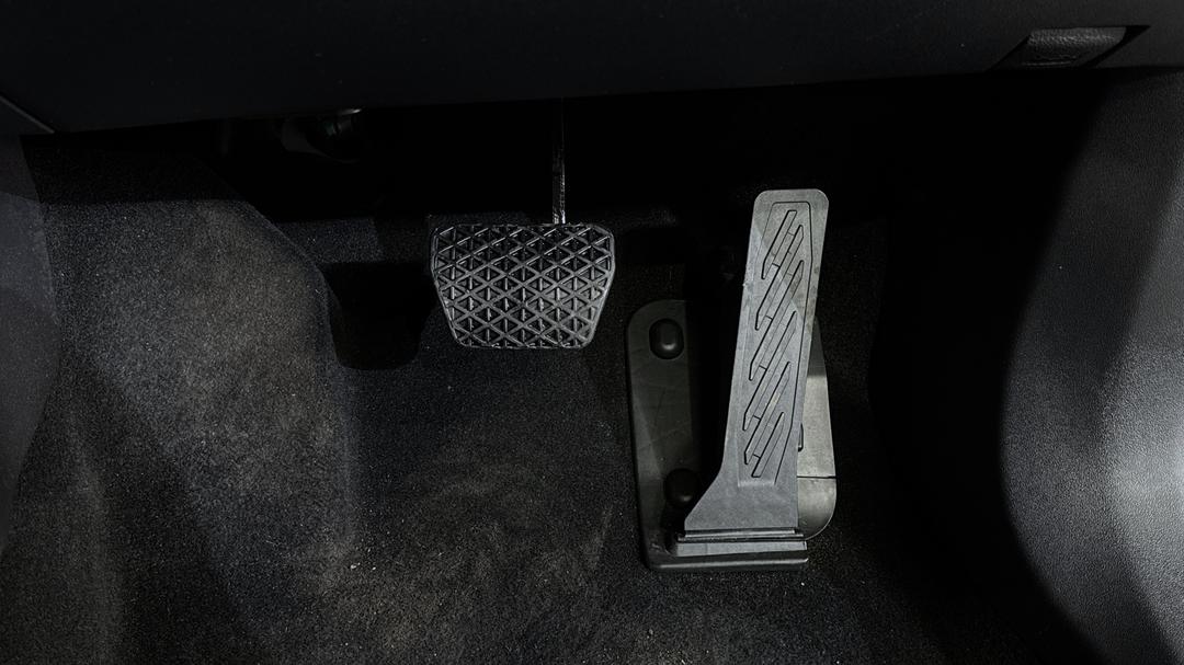 2025 Chery C5 Ultimate, Automatic, 19284 km, Pedals and Footmat